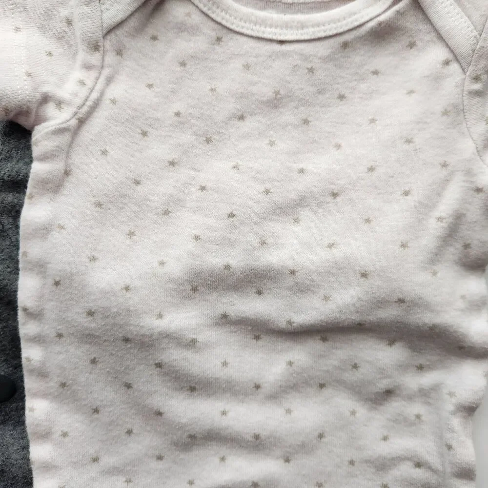 6 Gerber Assorted Short Sleeve Bodysuit Onesies, Cotton. 0-3 Month
